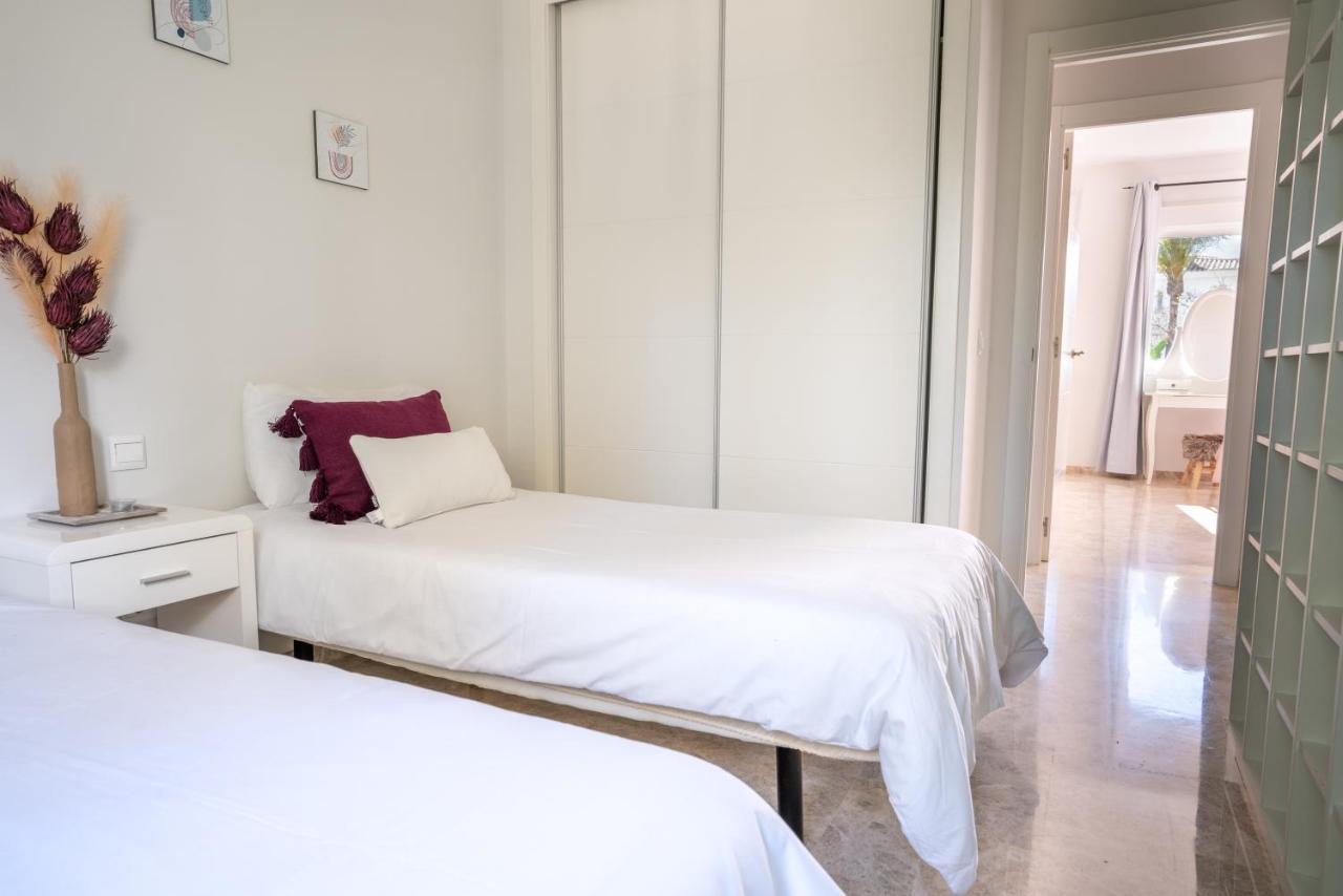 2Bdr Penthouse, Los Naranjos, W/Pool, 2Km P.Banus Marbella Exterior foto